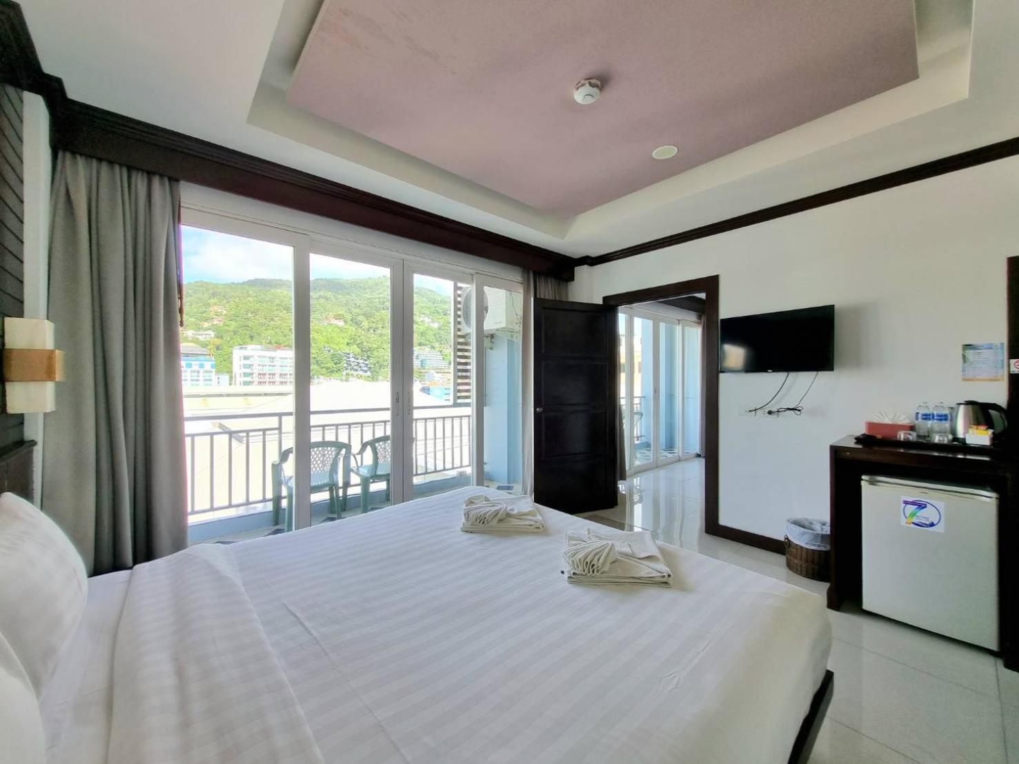 77 Patong Hotel & Spa Exteriér fotografie